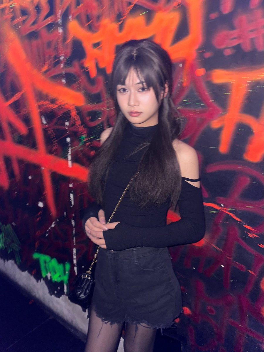 cute6689's tweet photo. 🤟 https://t.co/0GbdH2rQWy