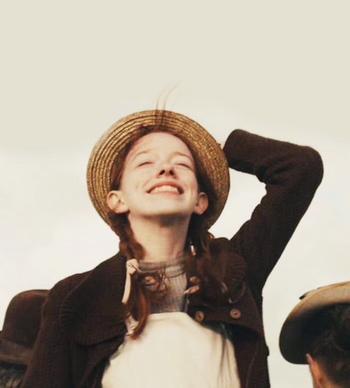 Staying true to yourself has its own kind of bravery ❤️
#theotherbennetsister