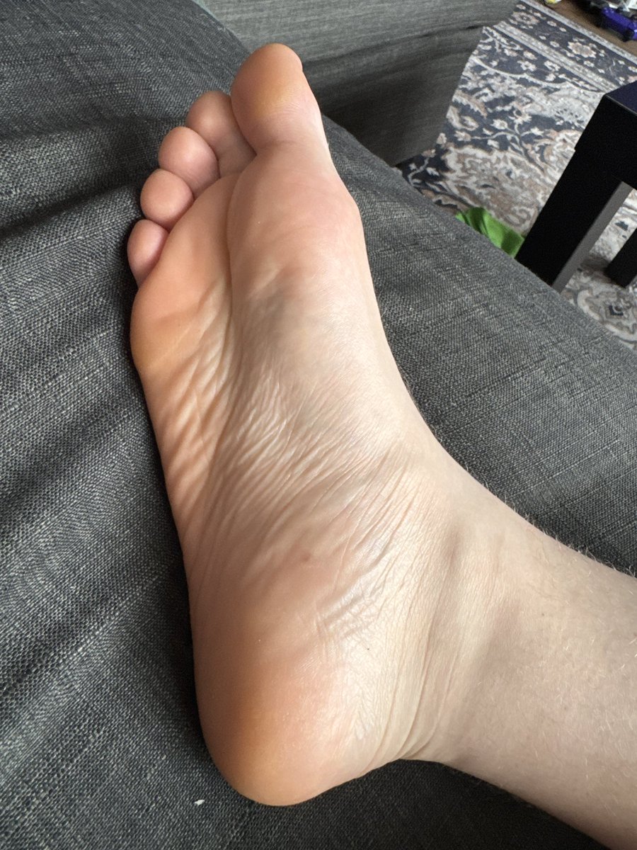 TyTheBiFootGuy's tweet photo. My soles need some kisses! https://t.co/cwDxNttK3S