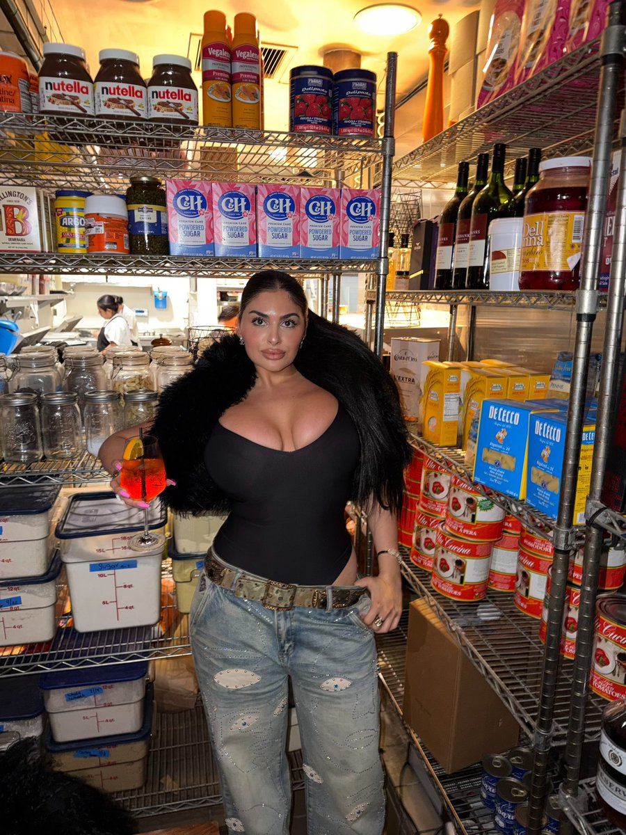 Adriana Sahar tweet media