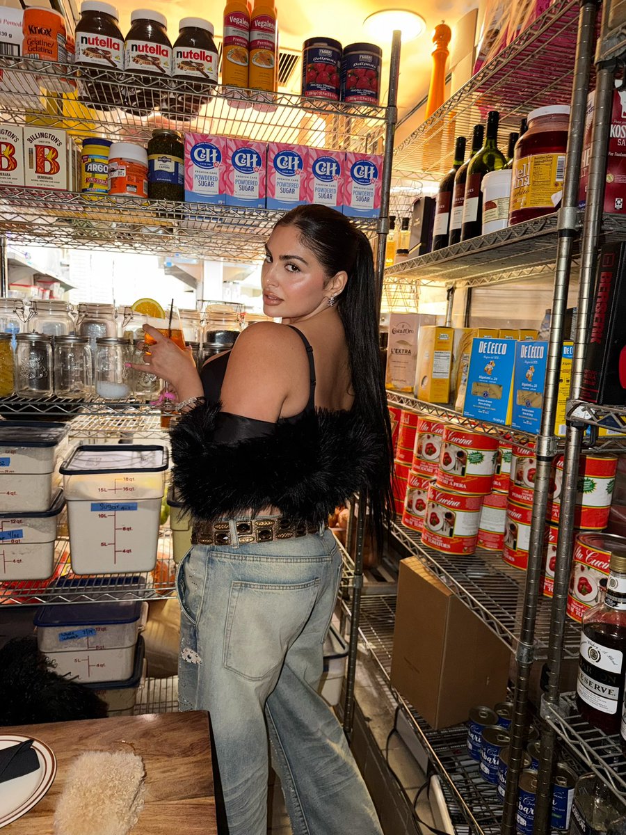 Adriana Sahar tweet media