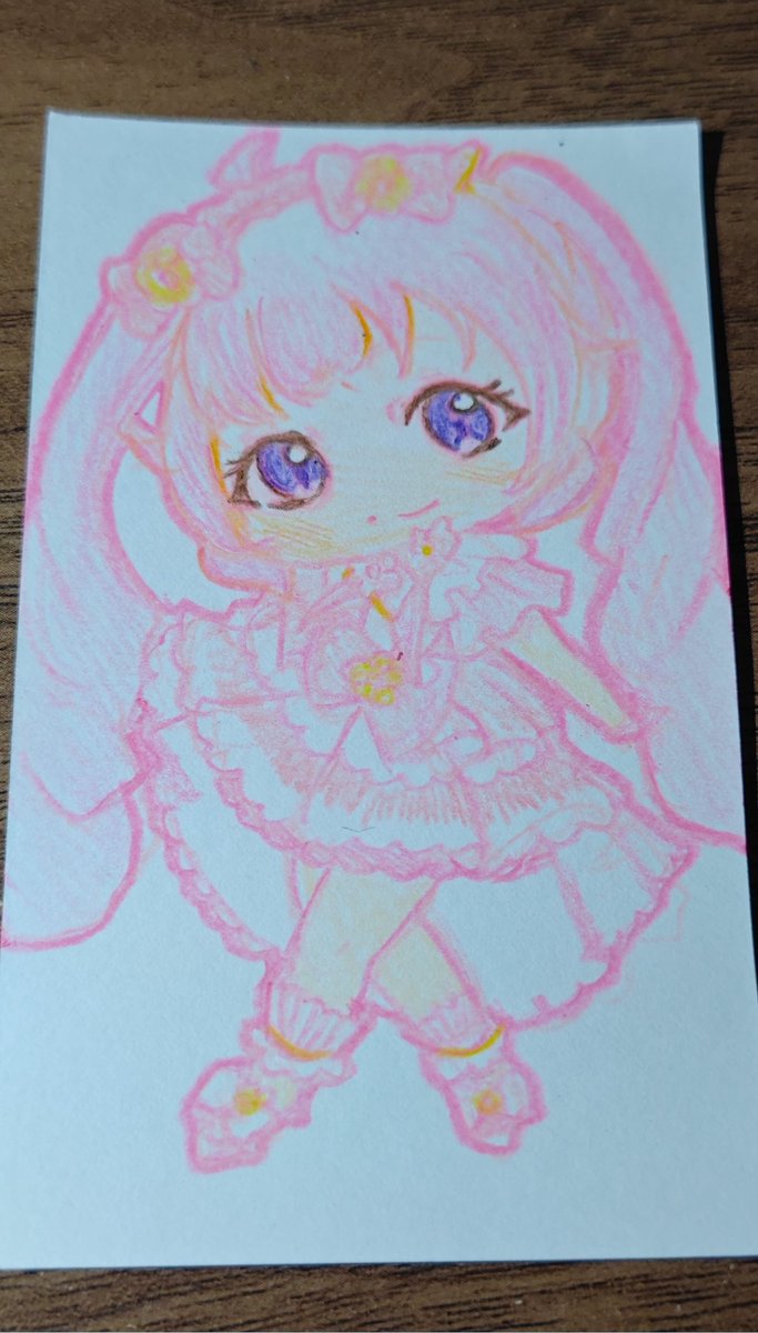 MoFuCha__'s tweet photo. 最近ハマってるアナログイラスト https://t.co/4cToWegFNA