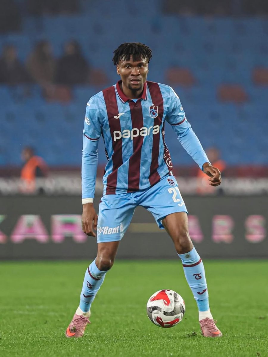 bosunatiklama's tweet photo. Trabzonspor 61. dakikada Nwaiwu'nun golüyle skoru 2-1'e getirdi. https://t.co/Cn07kVBOGM