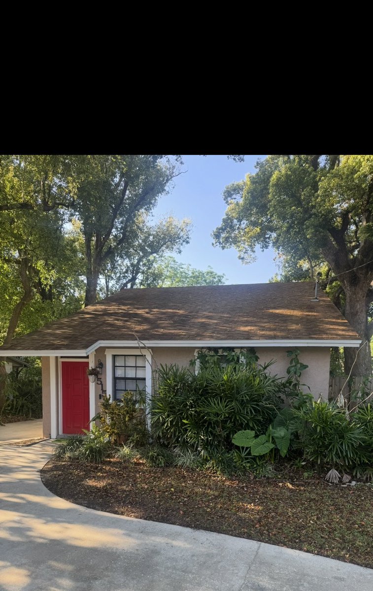 CodGolds's tweet photo. This house was covered in dirt, algae, and buildup… now it looks BRAND NEW 🧼✨

✔️ Roof Soft Wash
✔️ House Wash
✔️ Driveway Cleaning

Safe, low-pressure cleaning = no damage, just results.

If your home looks like the “before”… I can fix it.

📍 Tampa / Brandon / Valrio https://t.co/tGPvjrL8I1
