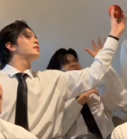 Himzzz💤♡(slow)🍓🍷 tweet media