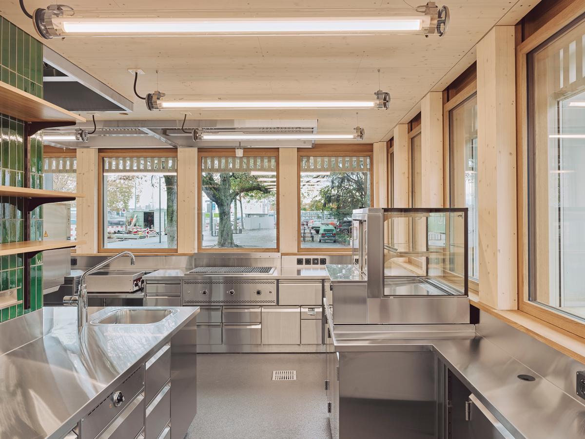 worldarchitects's tweet photo. #SelectedProject - Rafael Schmid and Mark Ziörjen (Schmid Ziörjen Architektenkollektiv) added a playfully designed kiosk to the listed townhouse complex in Zurich.
https://t.co/CmszupWzLe
📸 © Lukas Murer
#waofficial #schmidzioerjenarchitektenkollektiv #kiosk https://t.co/sS2nAo6Bw3