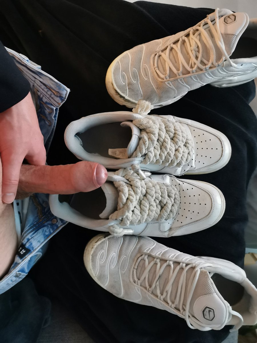 Snkr_mstr_aux tweet media