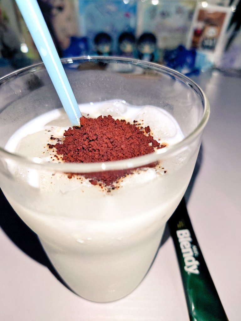 モブがあらわれた🐈‍⬛💙🌹 tweet media