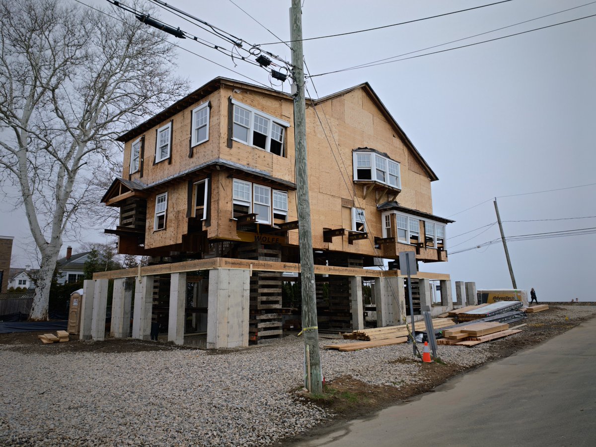 Max Weinbach tweet media