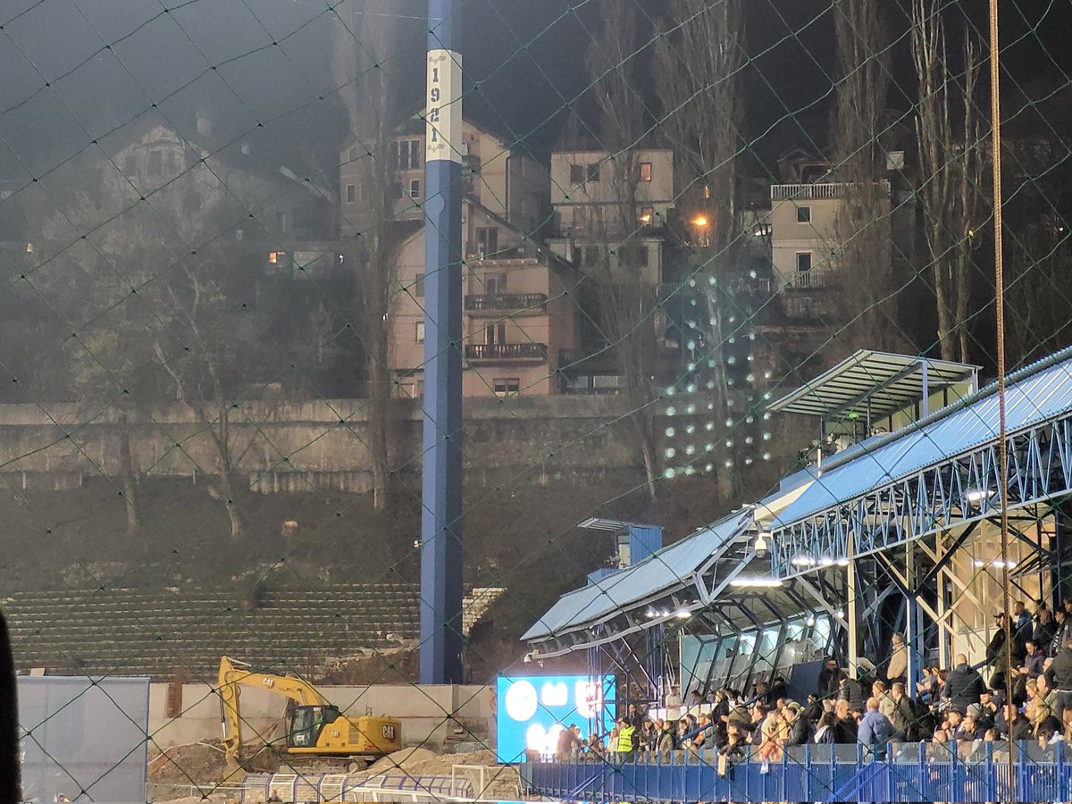 nielsvenus's tweet photo. Klaar voor de derby in Stadion Grbavica ✅️

FK Željezničar 🆚️ FK Sarajevo

#FKZeljeznicar #FKSarajevo #SarajevoDerby #Sarajevo #Grbavica #groundhopping https://t.co/Fyp0p8nnli