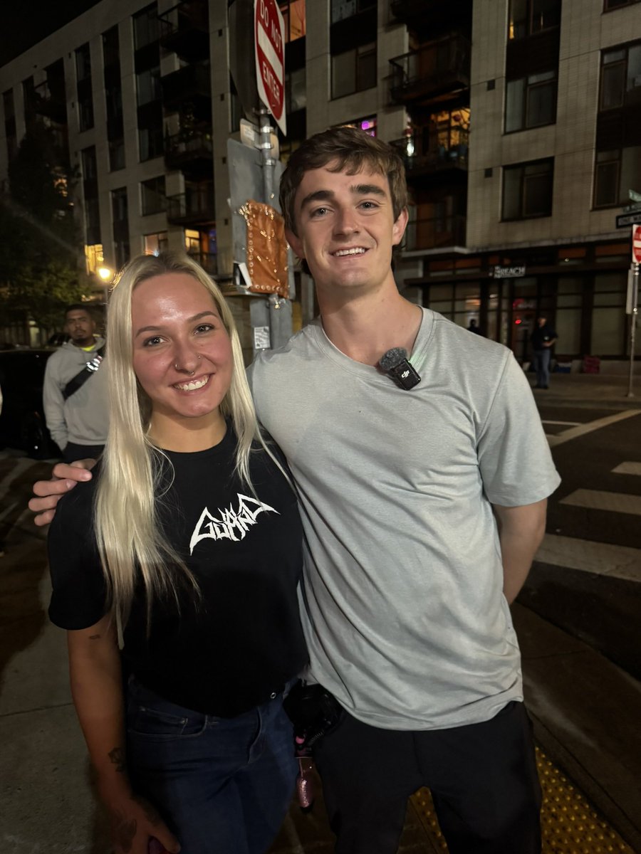 Right Side Rebel tweet media