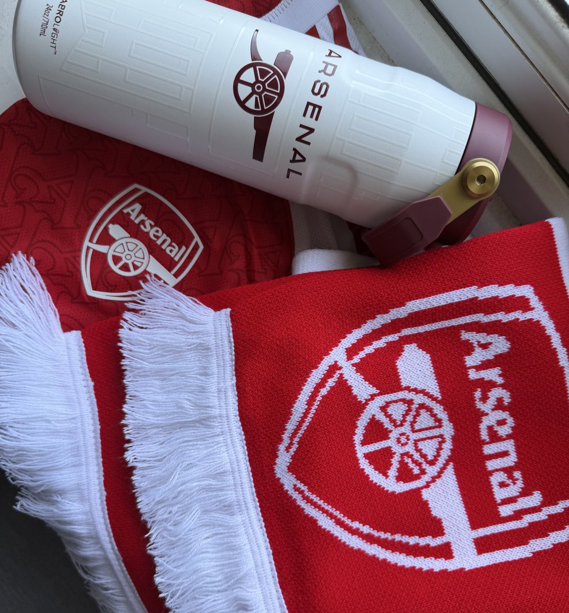 Arsenal Touchline tweet media