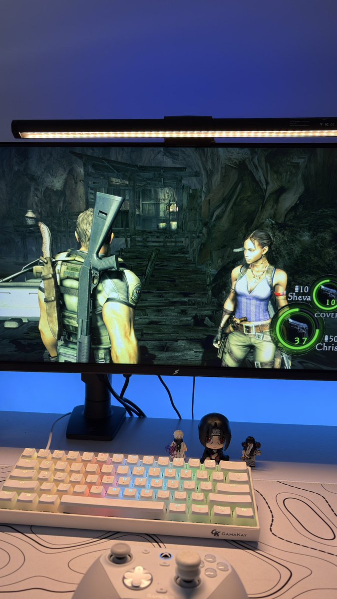 F4T Slowlyy tweet media