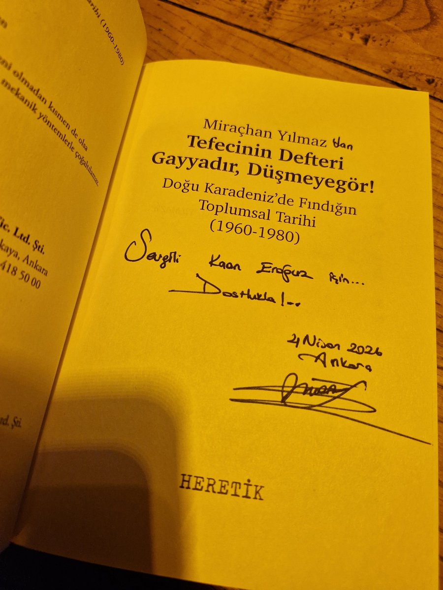 Sevgili <a href="/MirachanYilmaz/">Miraçhan Yılmaz</a> 'ın yüksek lisans tezi Heretik Yayınlarından çıktı. Gecikmeli de olsa kitabı imzalı edinmek büyük mutluluk. Emeğine sağlık, okuyanı, okutanı bol olsun
