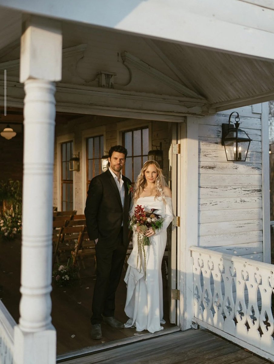 ana☽ || mooncovey era tweet media