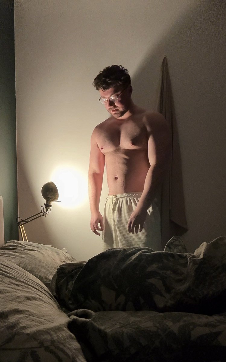 Muscle Bear in Training tweet media