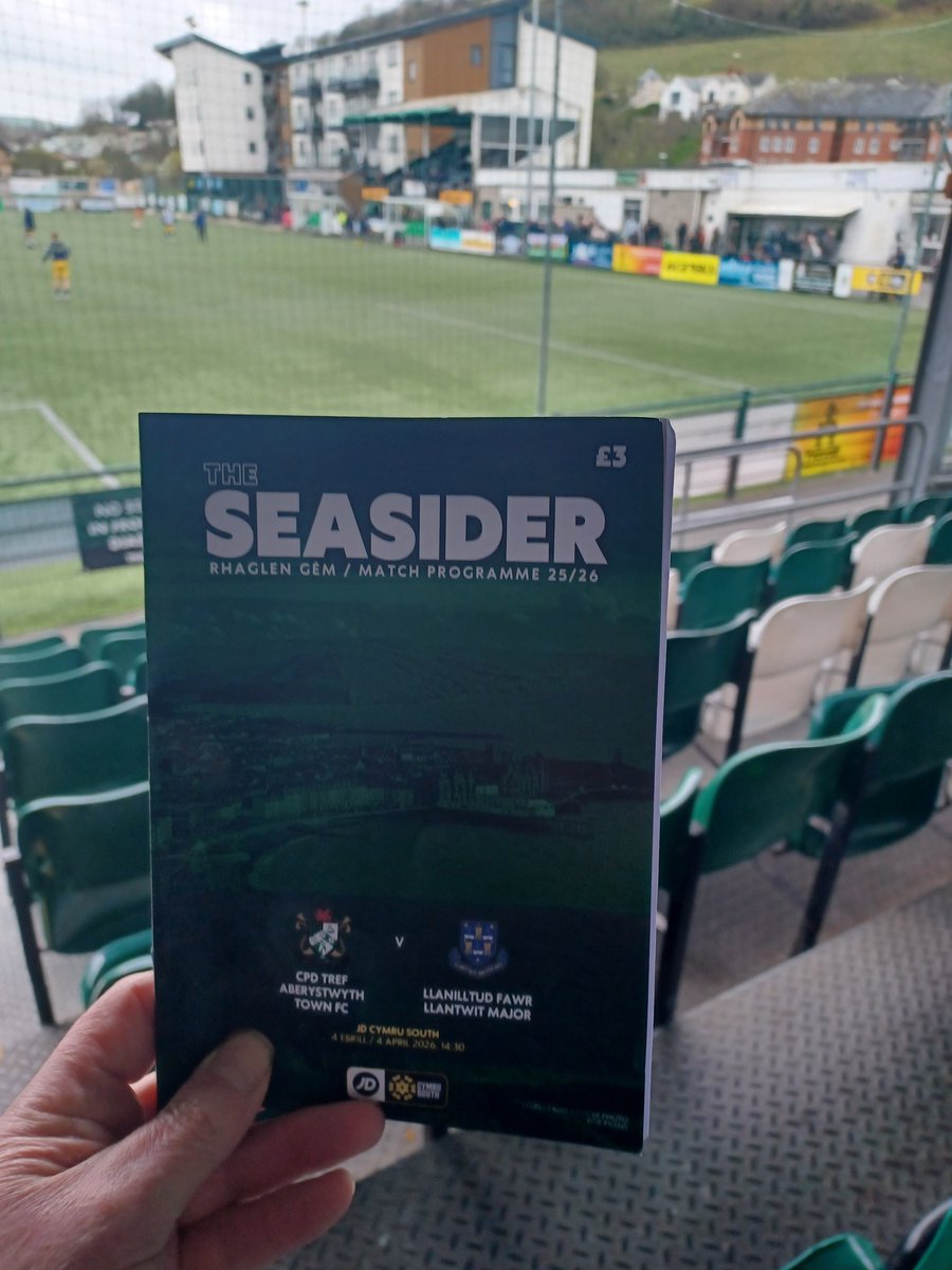 ifor roberts tweet media