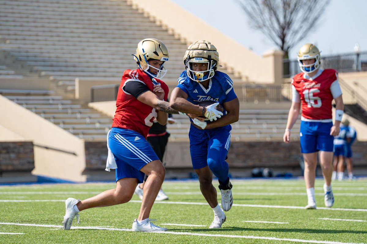 Seth Davis tweet media