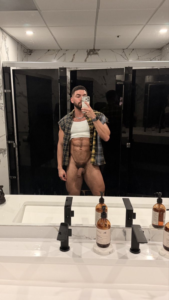 felipe eduardo 👽 (LA 04/14-21) tweet media