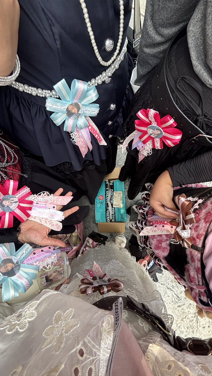 ri !!☆ tweet media