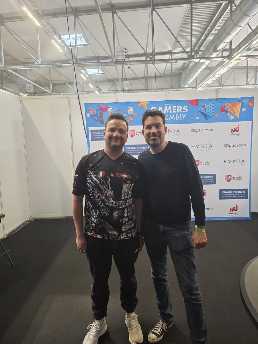 Jipee___'s tweet photo. Merci à @AypierreMc pour la photo et la rencontre ! @GamersAssembly https://t.co/fs63NCrHGS