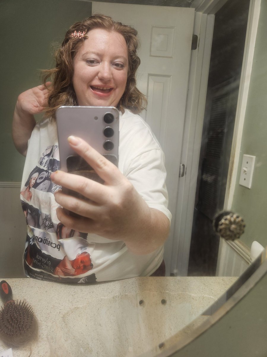 Sarah Dickens tweet media