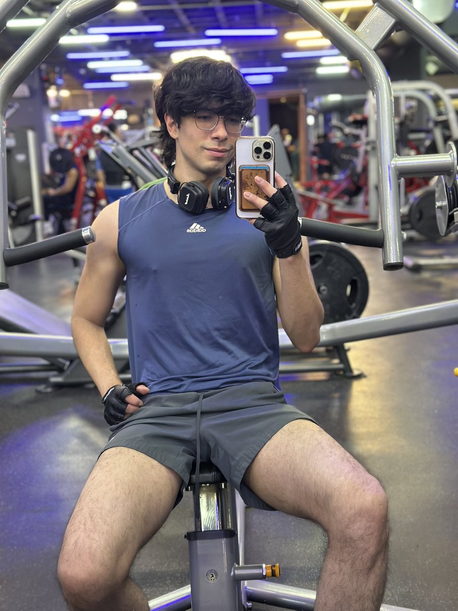 Chris Valenzuela tweet media