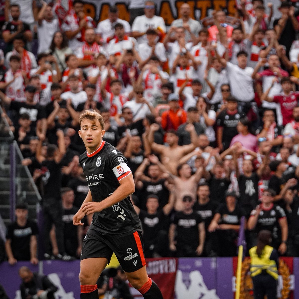 IVAN GON24LEZ tweet media