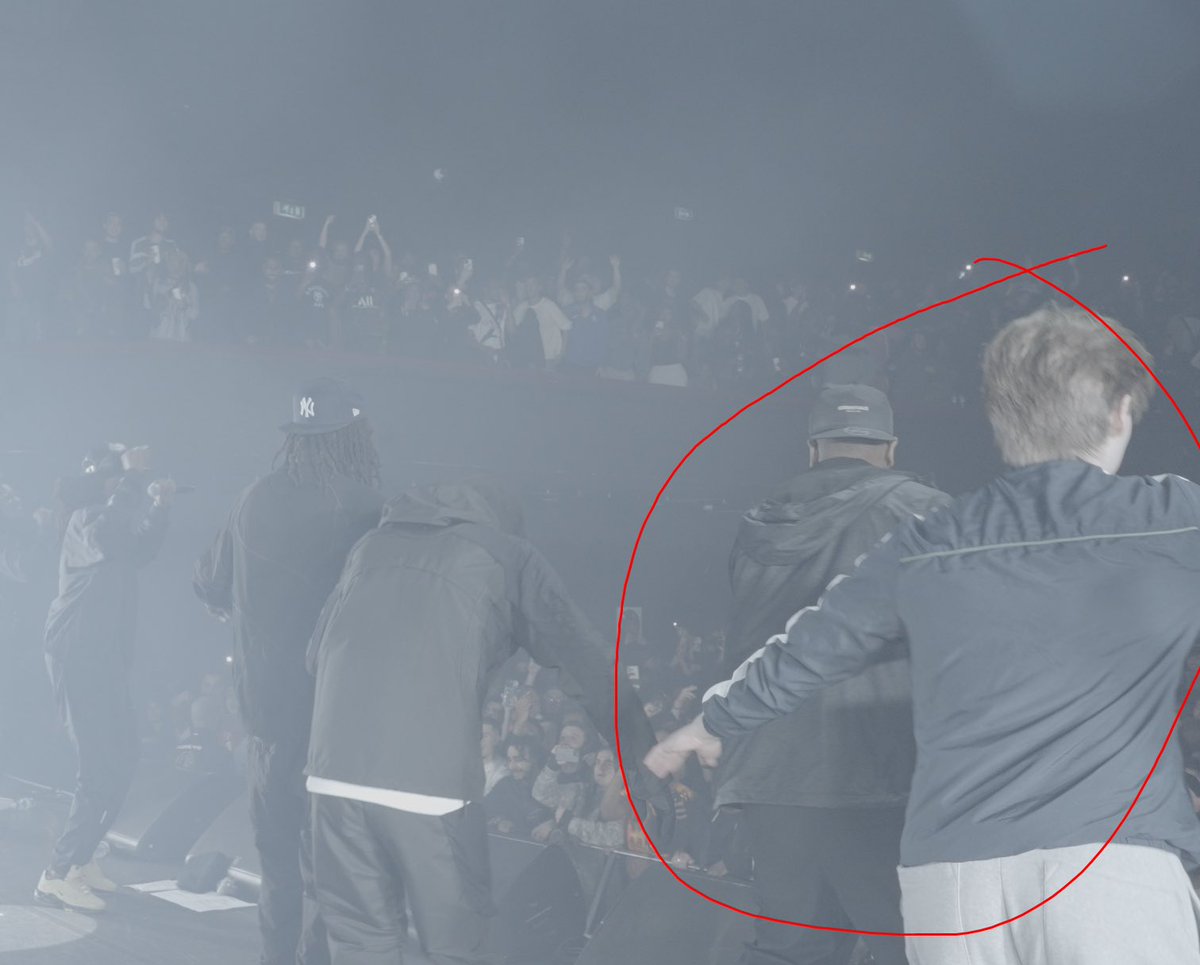 MAS 🐾 tweet media