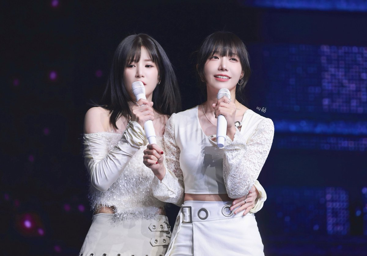 260404 The Origin : Apink 싱가포르 🇸🇬

<a href="/Apinkjej/">정은지</a> <a href="/Apinkpcr/">박초롱</a> 

🐰🫶🏻🐶

#Apink #에이핑크 #박초롱 #초롱 #朴初珑
#정은지 #은지 #郑恩地