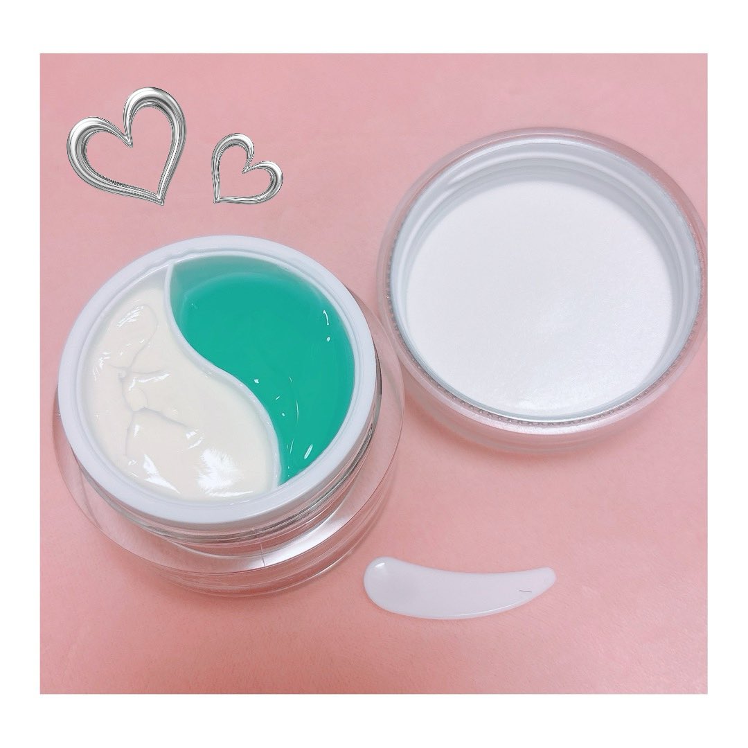 atsumochan's tweet photo. #SILCUS の  #セカンドゼリーセラムクリーム を使用しました！

アクアパールグリーンの方がゼリーで、白がクリームです♡

朝のメイク前はゼリー多め、夜はクリーム多めで付属のスパチュラで調合して使うのが楽しいです😊

保湿はされますが、ツヤっとした仕上がりになるのでお気に入りです😍 https://t.co/FFC94K61yO