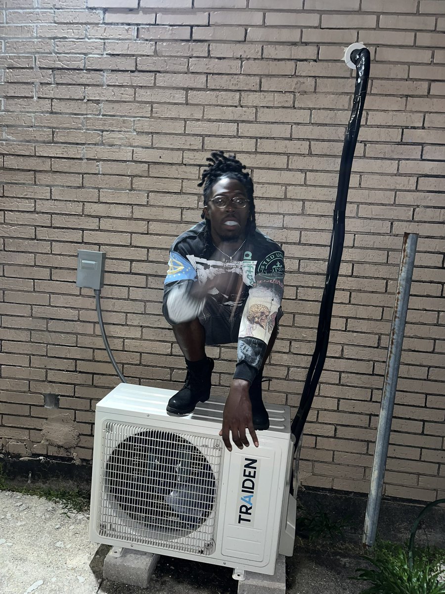 threefive900's tweet photo. Big Westskii Ya Diggg #Gooo 🚦 https://t.co/WrarhA6x5s