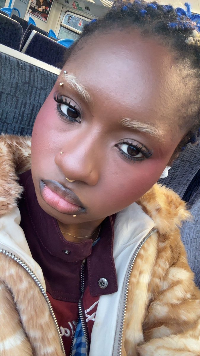 meera ⚢ #1 barou fangirl tweet media