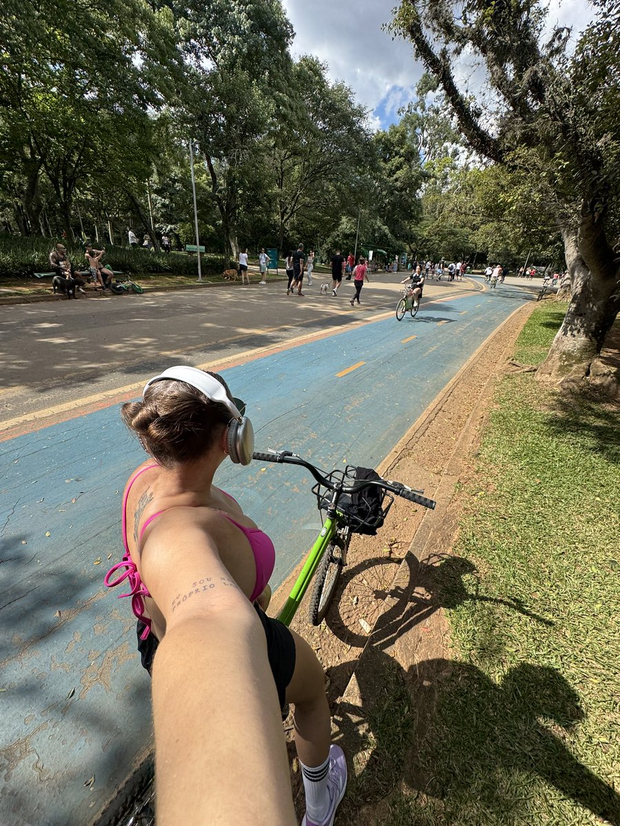 gabrielapllima's tweet photo. 🎧🚴🏼‍♀️☀️🍂😮‍💨❤️‍🔥 https://t.co/tGm1oHiMGp
