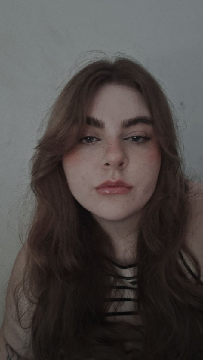 𝕠𝕝𝕚𝕧𝕚𝕒 VAI VER O SKZ tweet media