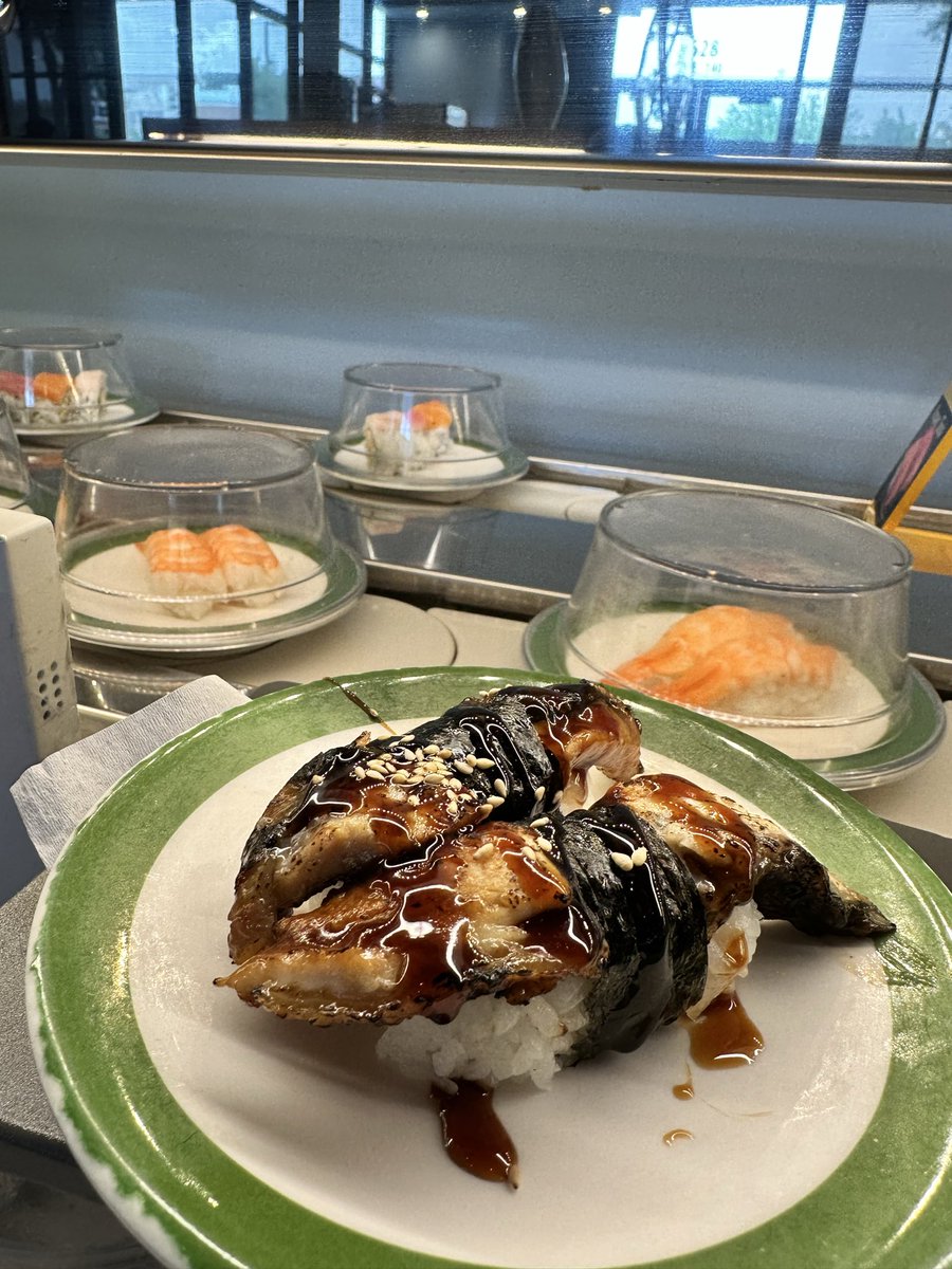 ChaCha ☕️💟 Weebcon ✈️ tweet media