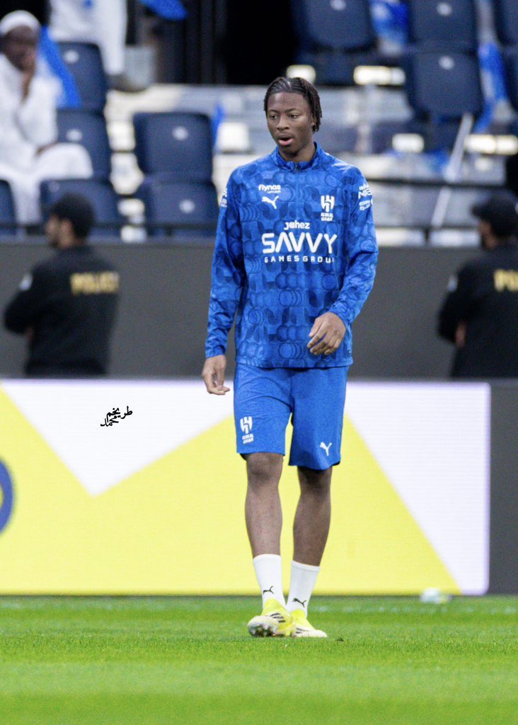 أسطورة tweet media