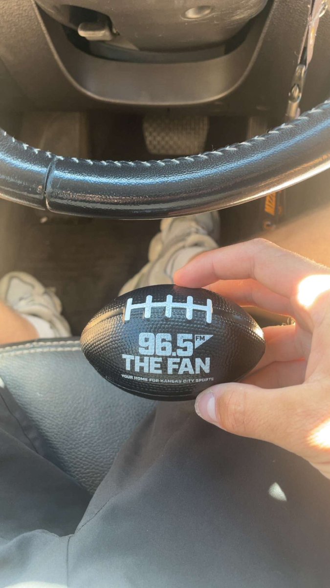 LSHSNerf22's tweet photo. Both teams arrive to BP quickly, but BBL find it quicker than the rest .  How the actual fuck do they find them every week https://t.co/fKZf7nk0WE