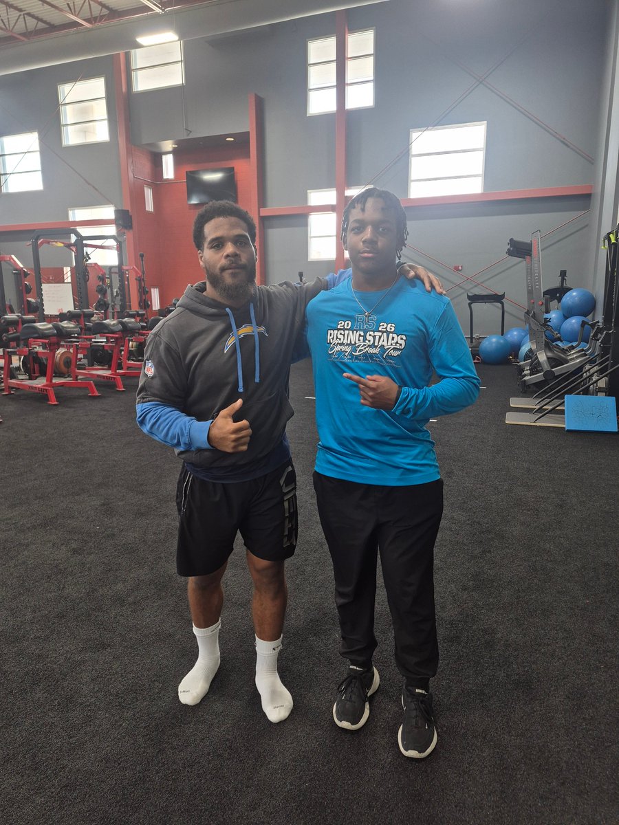 Teddy Moore III tweet media