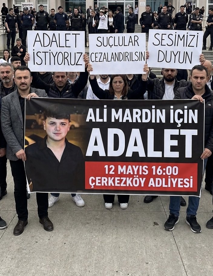 deryamardinnn's tweet photo. Lutfen Alinin sesi olun 19 yaşındaki bir evlat toprak altında ve failler onun yaşı kadar bile ceza almadılar üstelik verilen bu yetersiz ceza bile düşürülmeye çalışılıyor

Oğlum Ali Mardin Tekirdağ Çerkezköyde yaşadığı tartışmanın ardından konuşma bahanesiyle yanına gelen 3 kişinin planlı saldırısı sonucu pompalı tüfekle katledildi. Üçünede indirimlerle sadece 15 yıl ceza verildi

Ortada canice işlenmiş bir cinayet iki azmettirici bir fail var ve istinaf azmettiricilere verilen 15 yılı fazla bularak dosyayı geri gönderiyor oğlum öldürüldü ve azmettiriciler için fazla ceza deniyor. 12 Mayısta yeniden hakim karşısına çıkacaklar verilen hiçbir ceza Aliyi geri getiremez suçlarının karşılığı indirimlerle eksiltilmeden verilsin failin dosyasıysa yargıtayda. 

Lütfen oğlum Ali Mardin’in adaleti için ses verin  #AlininFaillerineMüebbet 
@adalet_bakanlik @TCYargitay @HSKKurumsal @zpgenctekirdag @umitozdag @zpgencresmi @stselcan @YontarNurten @GokhanDikts @faikoztrak @chptekirdag_59 @Chptekirdaggenc @CKoncagul @cem_avs @yavuzagiraliog @anahtargenclik @anahtarparti