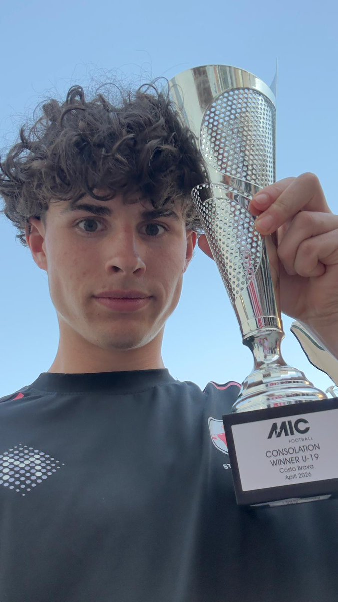 Robbeck001Beck's tweet photo. Massive well done Luca 👏 Away in Spain doing what you love and bringing home a trophy with your teammates after two great years at Steven Gerrard Academy 🏆⚽️
#Proud #Champions #Football #NextGen #Teamwork #Winners #AcademyFootball https://t.co/BeP5JvfMUm