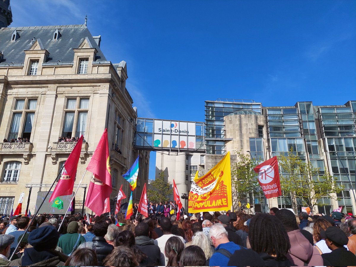 AngelineSilly's tweet photo. Des milliers à Saint-Denis cet après-midi à l’appel de @BallyBagayoko. Une mobilisation claire : le racisme et la banalisation de la haine n’ont pas leur place dans la République. On ne s’y habitue pas, on les combat. https://t.co/wJSVDjE7W6