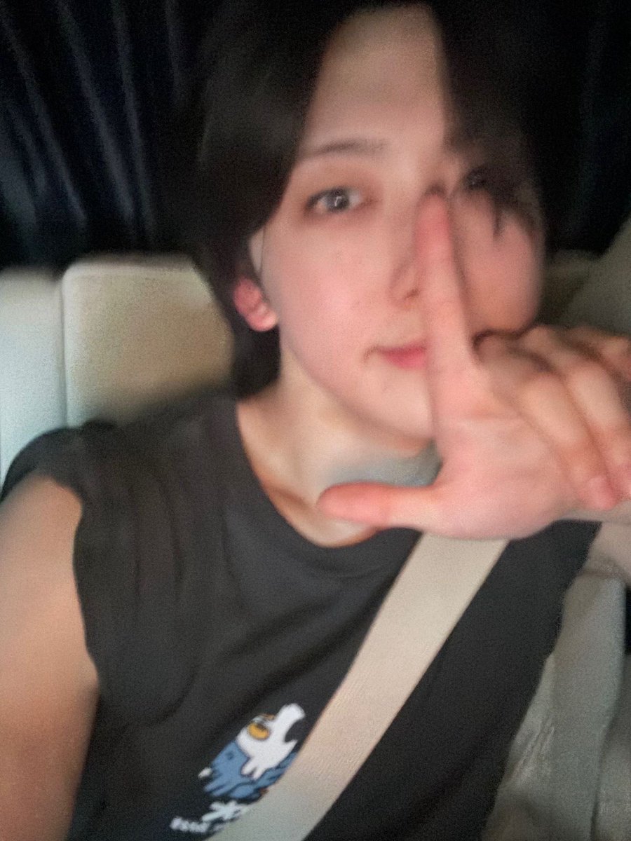 taro follow lim 💔 tweet media