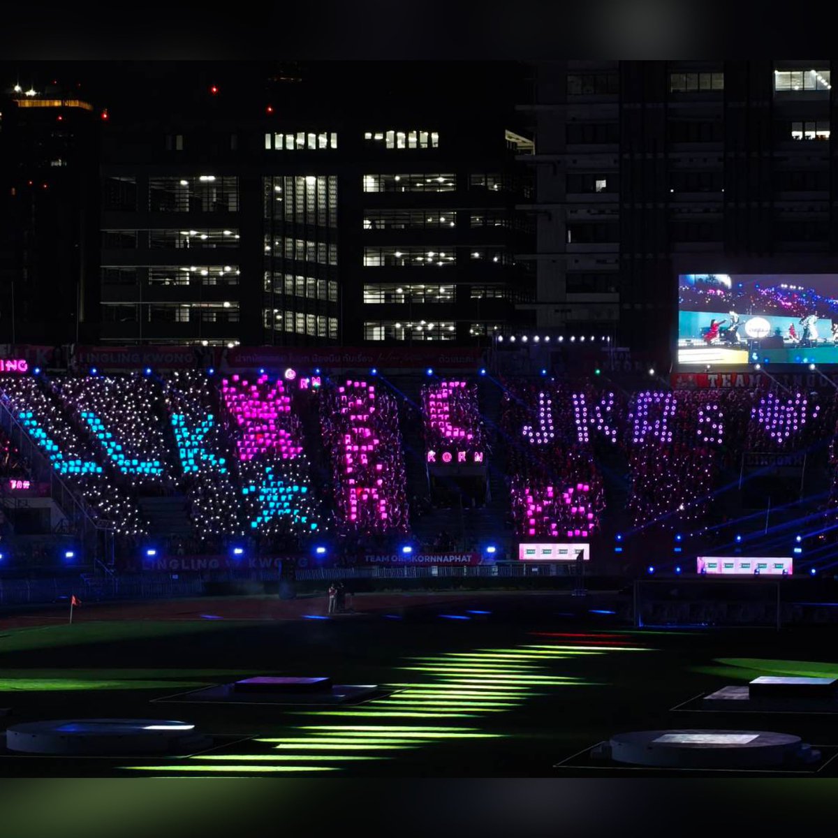 ว่างทั้งวันนนน tweet media