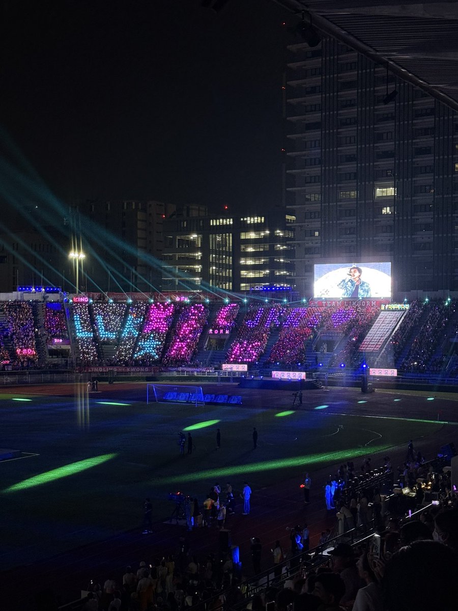 ว่างทั้งวันนนน tweet media