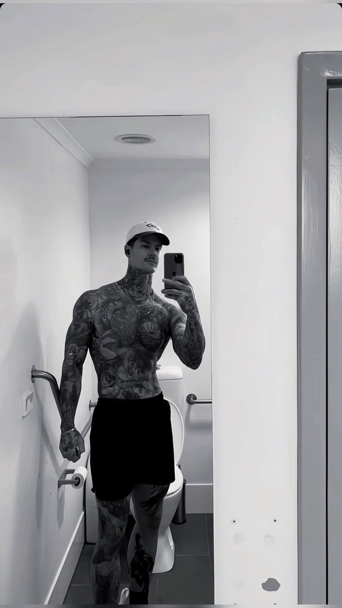 ‍ 𝕱𝖱𝖤𝖣𝖤𝖱𝖨𝖪. 🇮🇹 tweet media