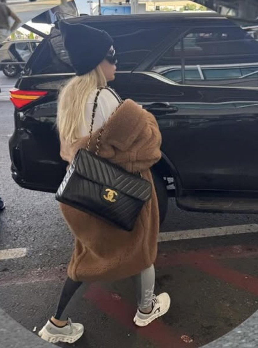 Sannie Btz tweet media