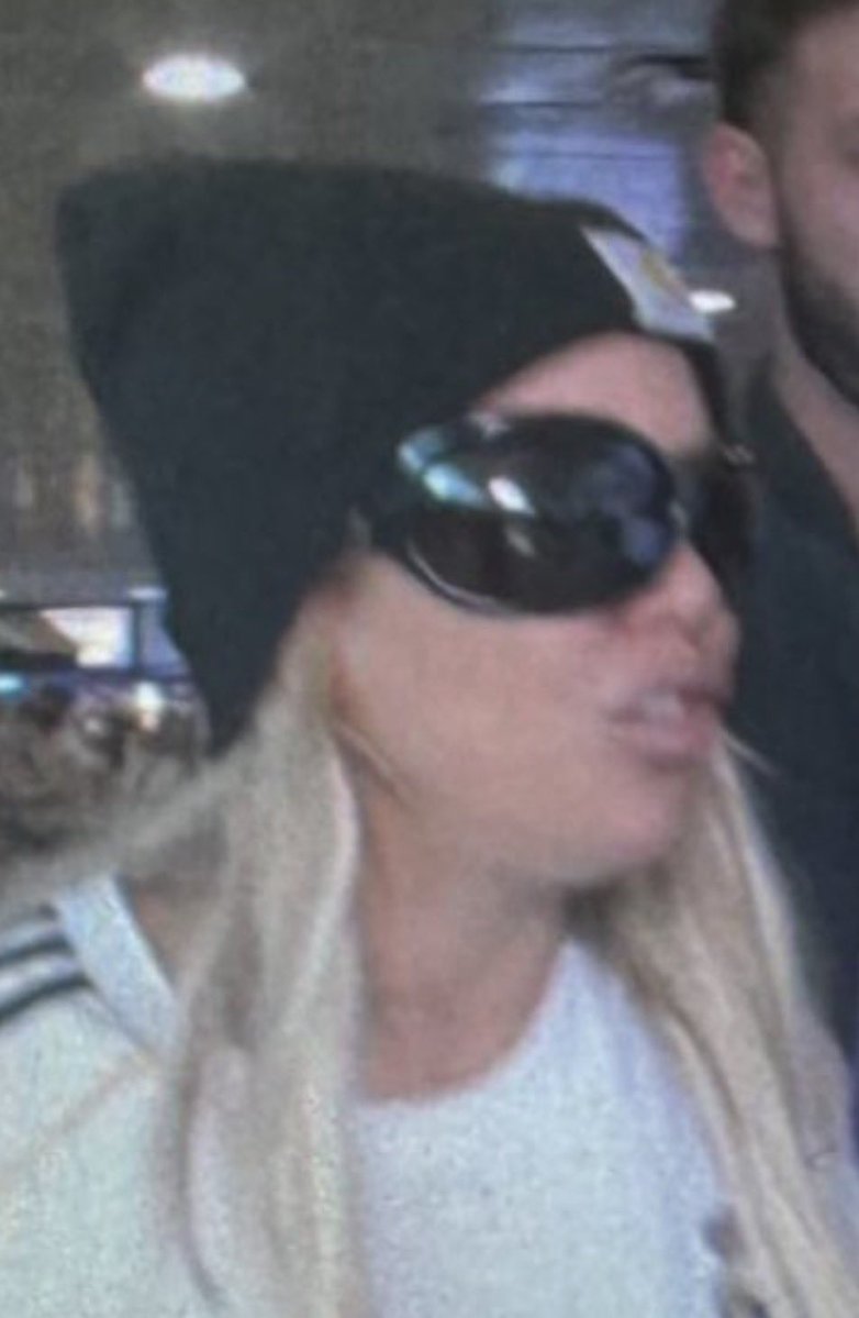 Sannie Btz tweet media