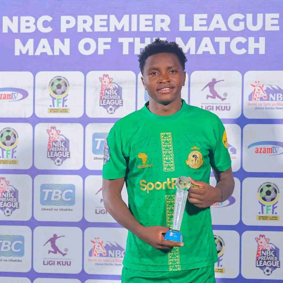 dokolopost's tweet photo. πΊπ¬ Allan Okello delivered a standout performance, scoring once and providing an assist as Young Africans S.C. secured a convincing 3-0 league victory over Tanzania Prisons FC.
The Ugandan midfielder was deservedly named Man of the Match. β½
#DokoloPost #UgandanFootball #YangaSC https://t.co/QukDOqGAas