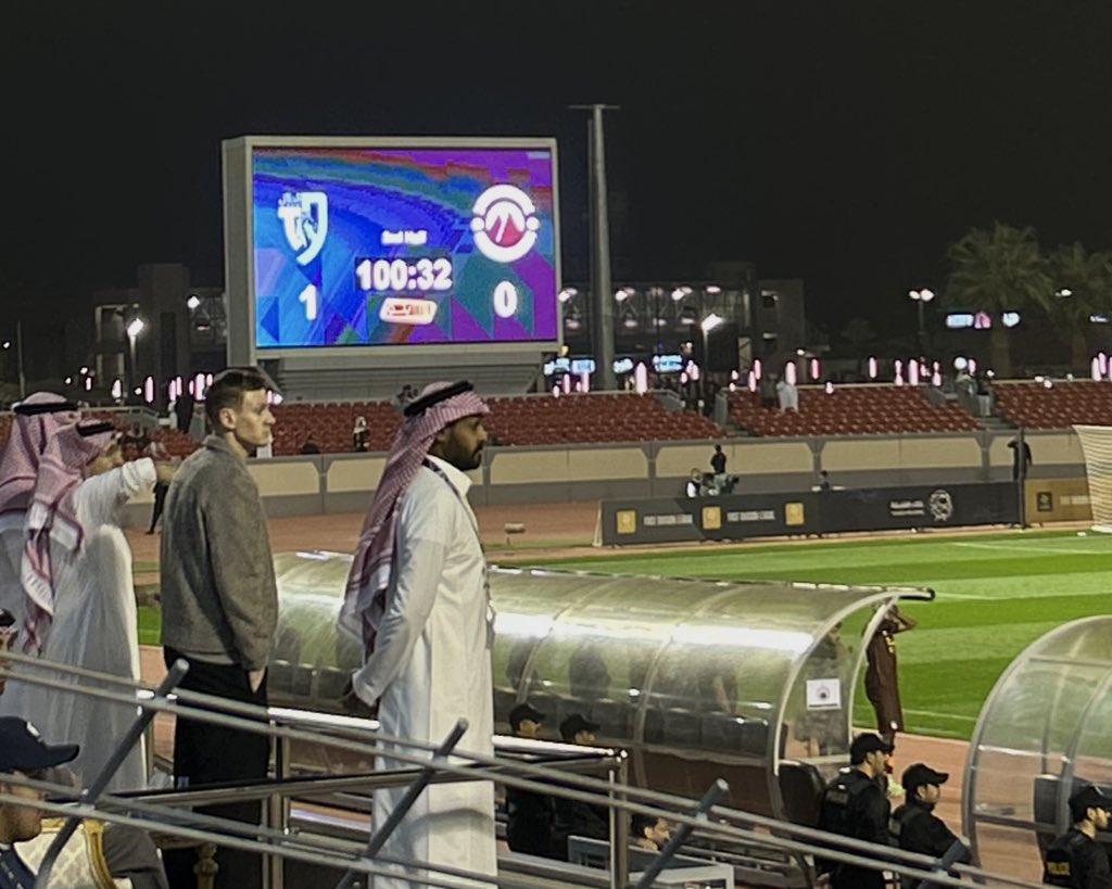 remas1030's tweet photo. حـاتم تعلى القمم فـوق الجبل صار عـالي 🤫🤍
#الطائي https://t.co/KJOvkZmAU2